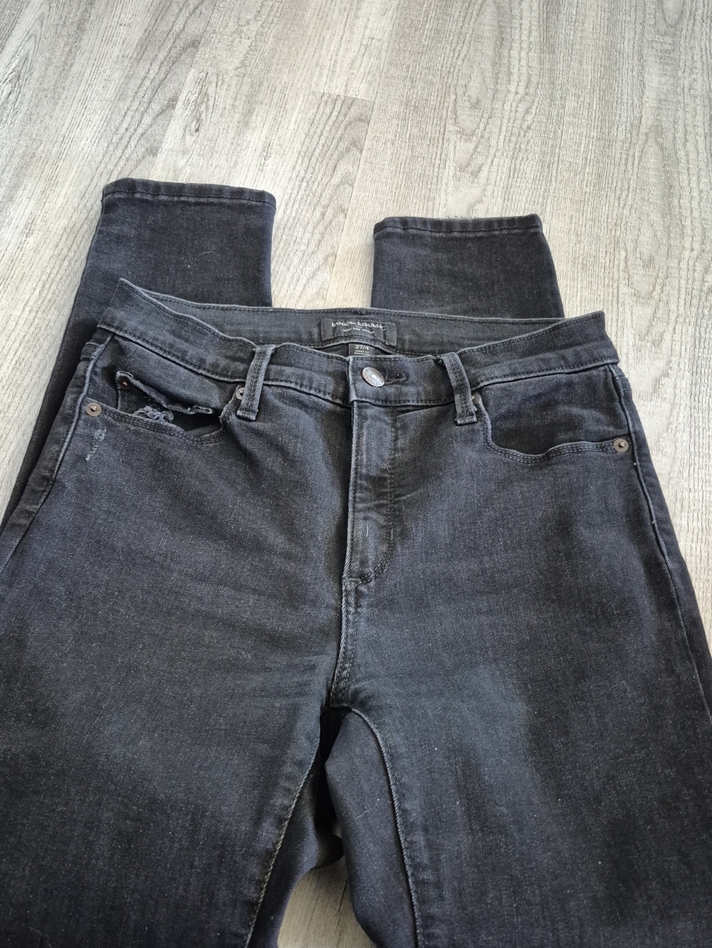 Banana Republic Women's Washed Black Skinny Jeans